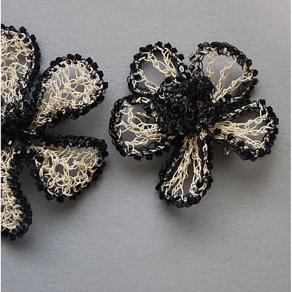 Lisa Toland Signed Wire Woven Flower Brooch Pin Set of 2 Black Gold Handmade